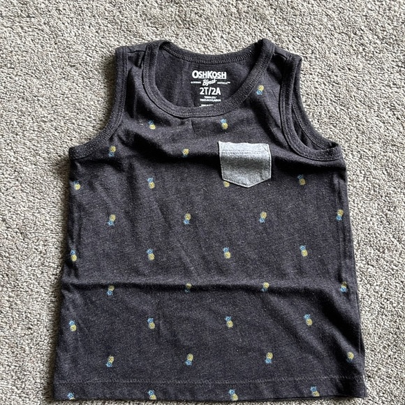 2T tshirts - Picture 2 of 6